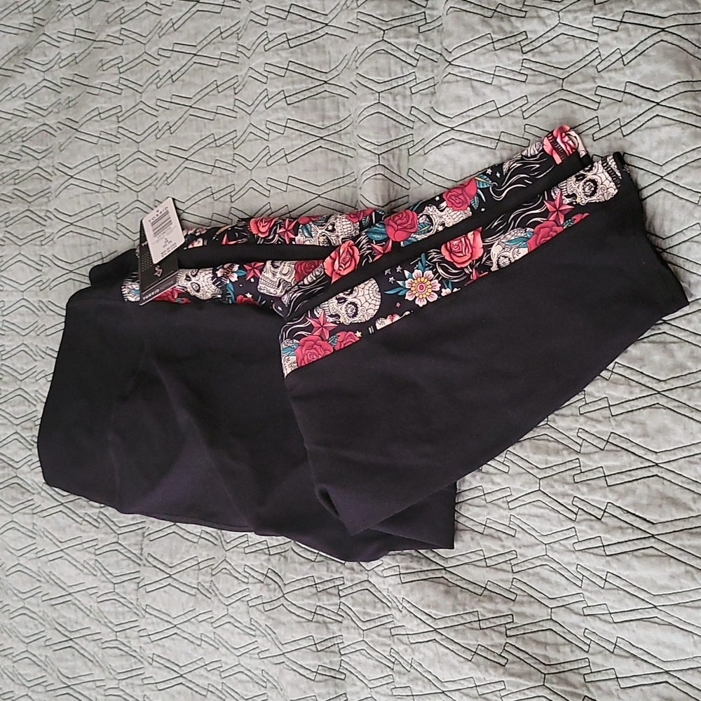 NWT Tattoo Torrid Active Leggings